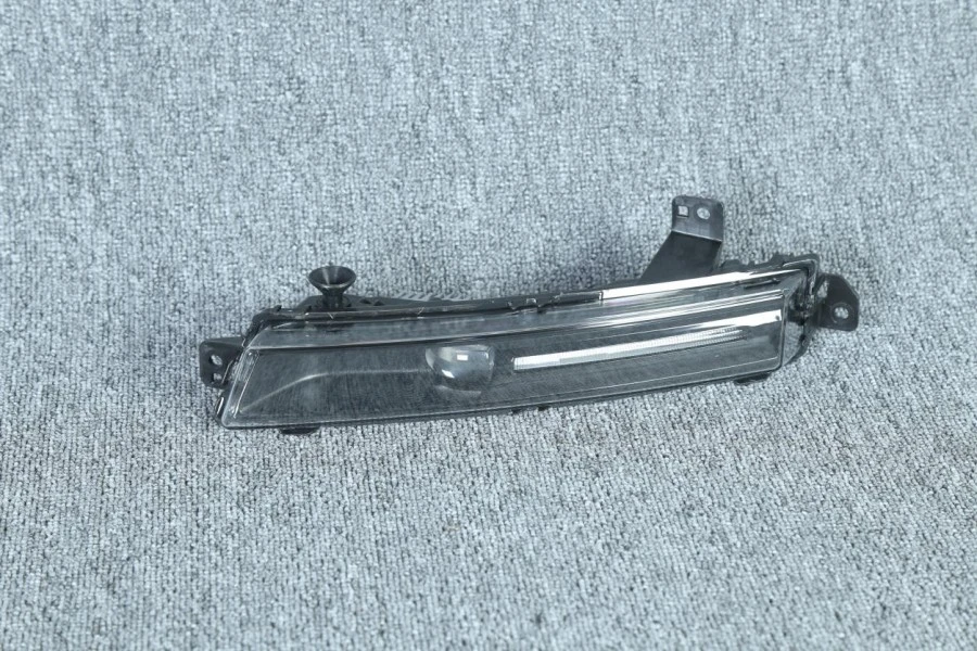 Front Fog Lamp LR098340 LR098343